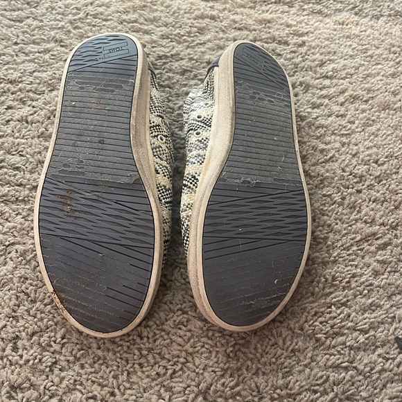 Womens Toms Slip On’s sz10 - Picture 3 of 3